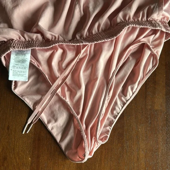 Adidas running shorts, pink/light salmon, L5” - Picture 4 of 5